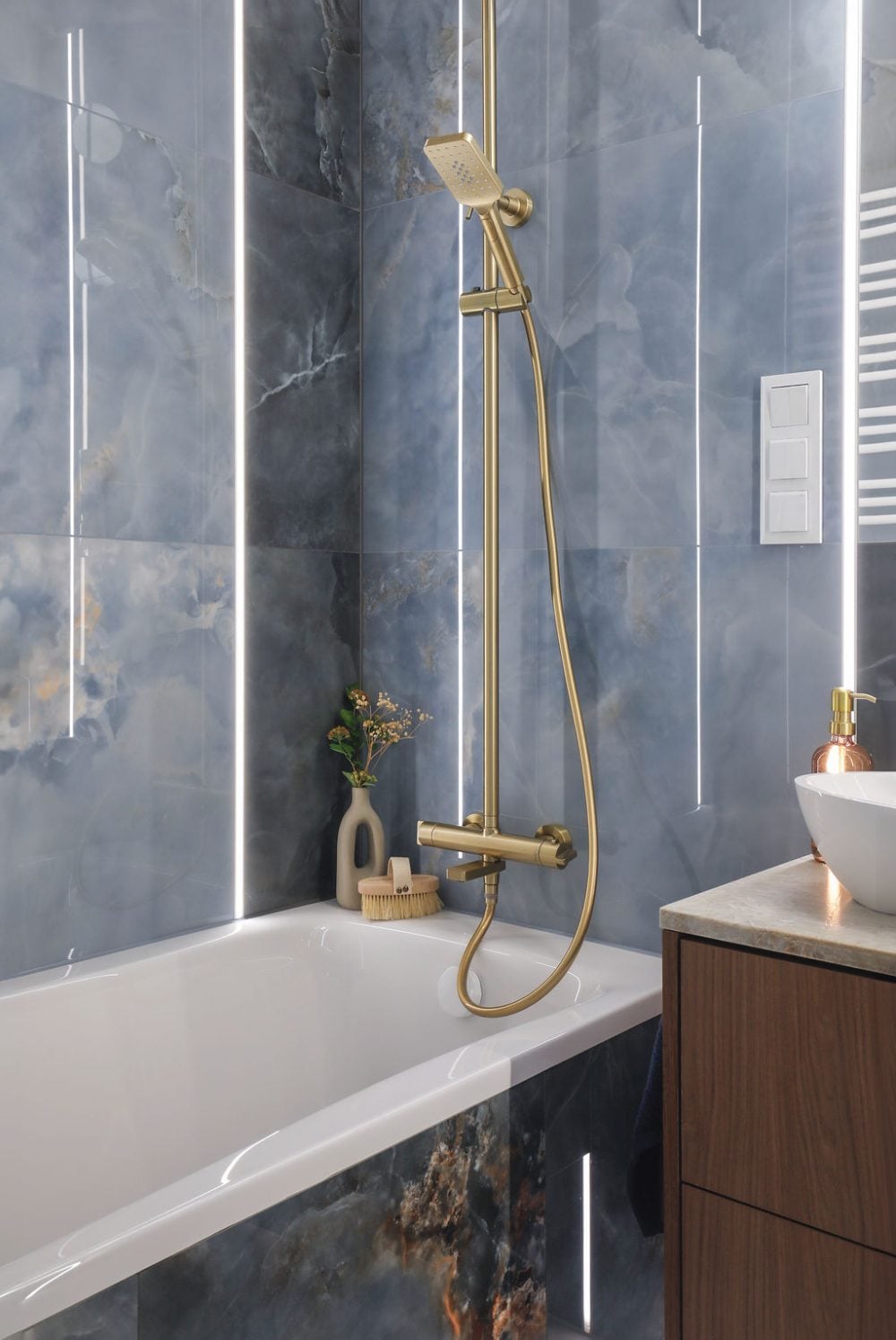 Душевая зона в ванной