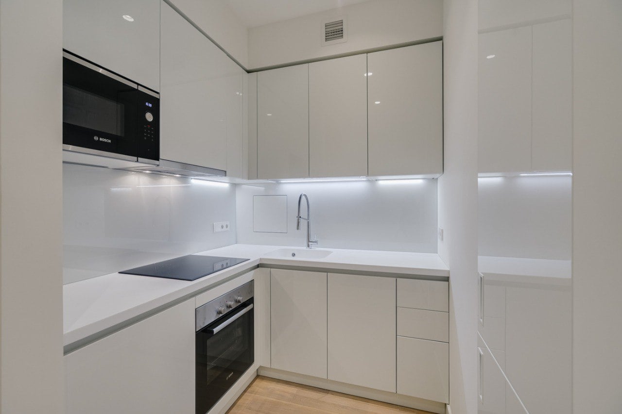 Кухня с посудомоечной машиной